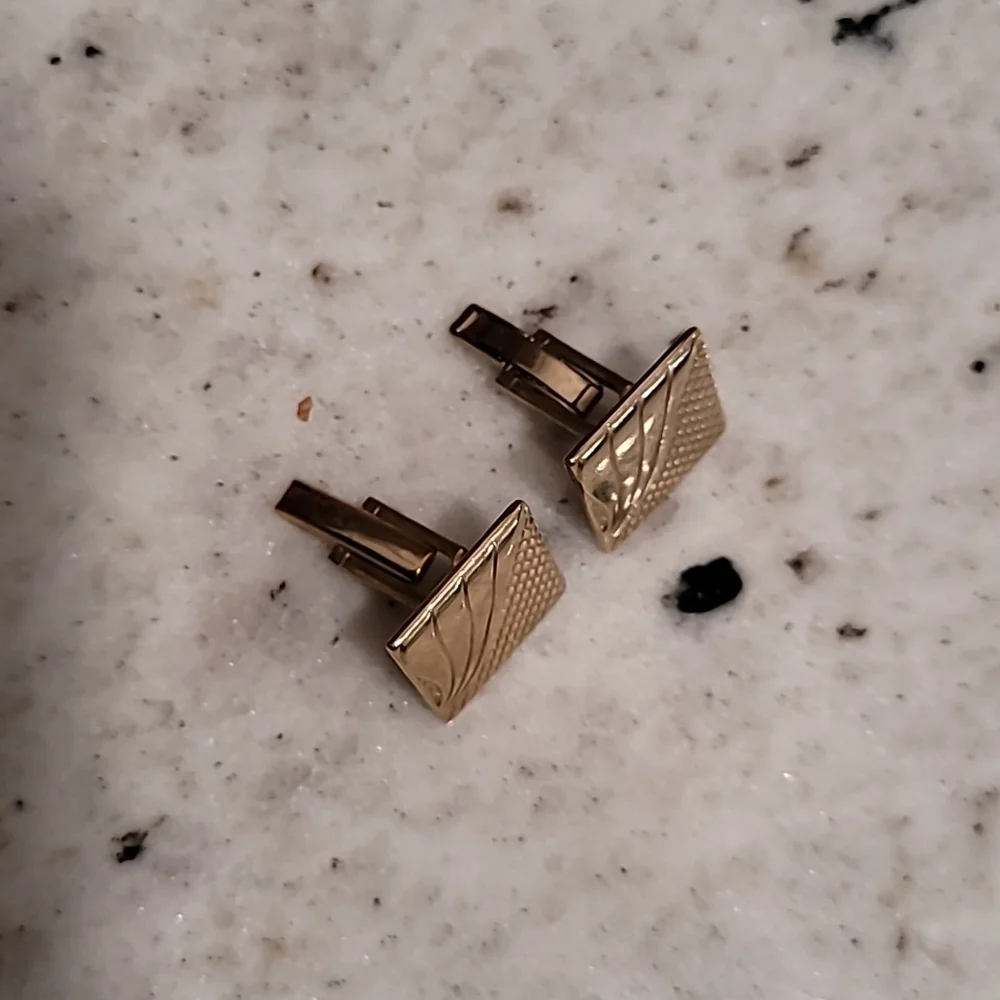 Cuff Links Vintage Gold Textured Square